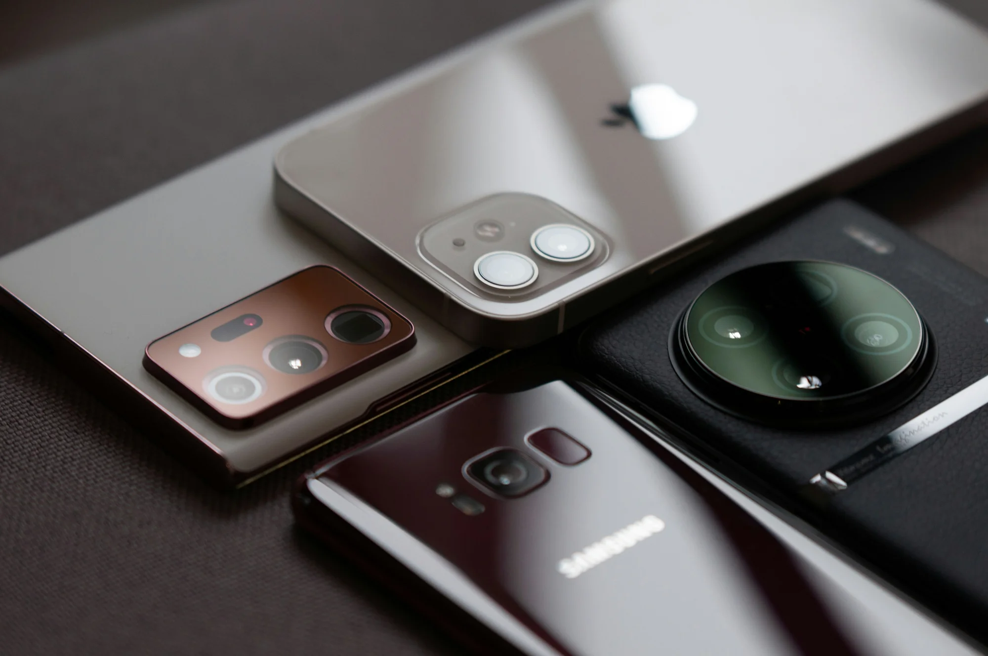 X Modeli: Performansı ve Fiyatı ile Dikkat Çeken Telefon