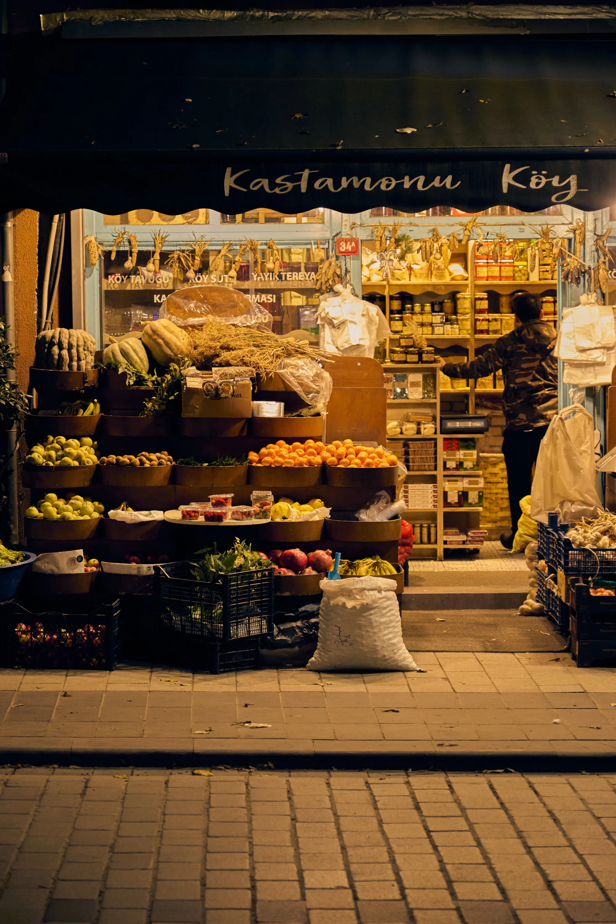Zincir Marketlerdeki İndirim Kataloglarını Takip Etmenin Yöntemleri